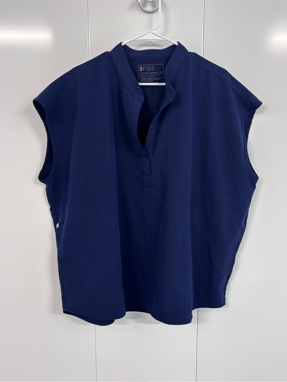 FIGS Technical Collection Scrub Top Womens XXL Blue Sleeveless Mandarin Collar